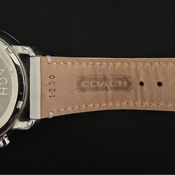Coach Ladies Chronograph White Leather Strap Watch CA.04.3.29.0666 - Picture 7 of 7